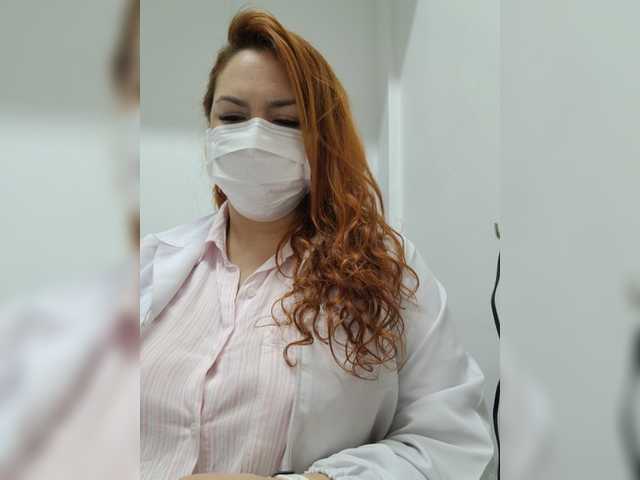 相片 Doctora-Danna At office... between patients fuck me...have DILDOS here..we can to do ALL MY MENU LOVENSE INTO MY PUSSY* Let's fuck harder