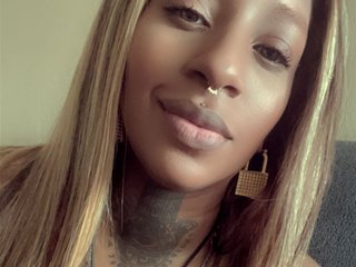 色情视频聊天 DomCherrired