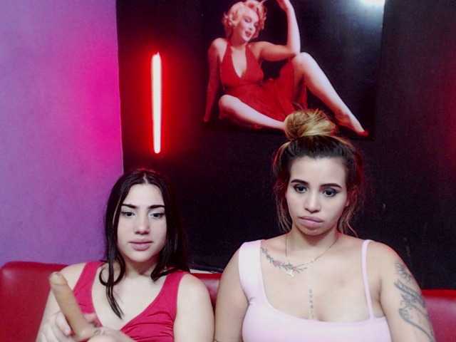 相片 duosexygirl hi welcome to our room, we are 2 latin girls, we wanna have some fun, send tips for see tittys, asses. kisses, and more