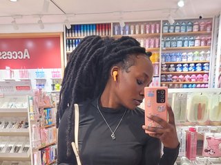 色情视频聊天 Ebonycutelyn