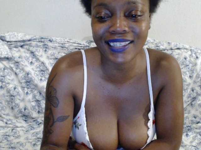 相片 Ebonydoll1 #ebony #hairy #boobs[25] #pussy[60] #cumshow[550]