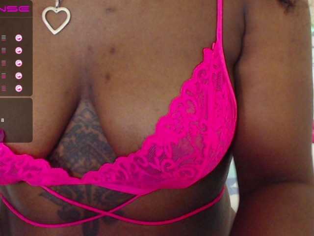相片 ebonyscarlet #Ebony #panties #bounce my #boobs / #Topless / Eat my #ass in PVT show! squirt show at goal!! 500tk