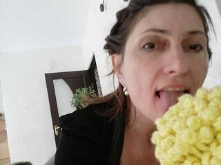 色情视频聊天 Eleanesa