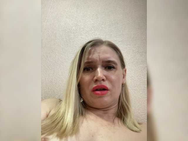 广播屏幕截图 Milka_Milf
