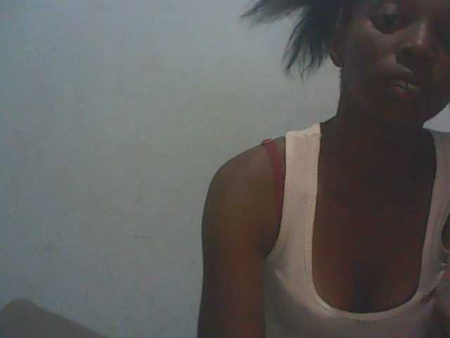 广播屏幕截图 ElianeXhot