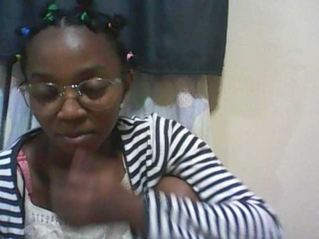 广播屏幕截图 ElianeXhot