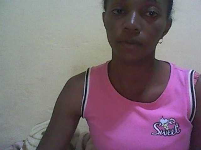 广播屏幕截图 ElianeXhot