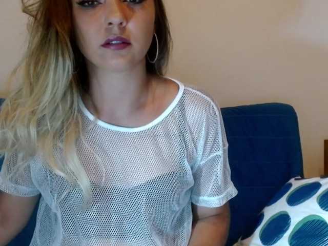 广播屏幕截图 EllaDesiree