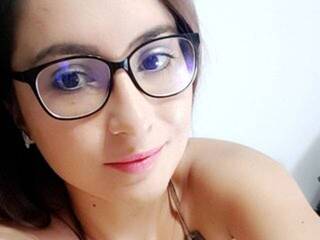 色情视频聊天 Ellarouge