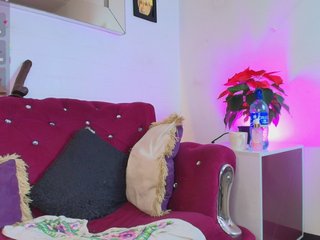 色情视频聊天 EllenaBoobs