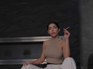 色情视频聊天 EllisMoor