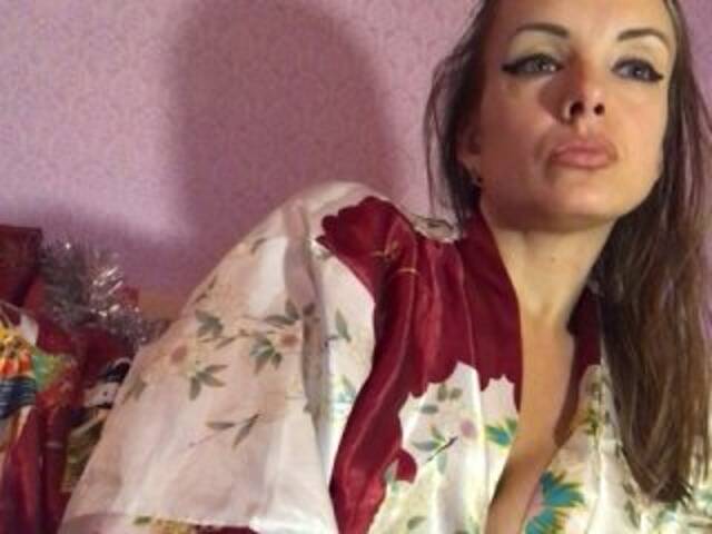 广播屏幕截图 ElyaElya