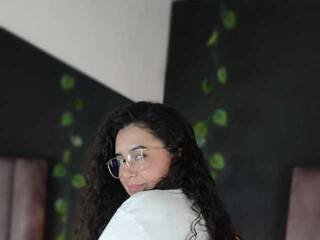 色情视频聊天 Emiilyy-gomez