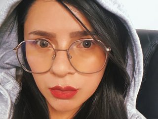 色情视频聊天 EMILI-EVANS