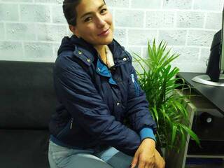 色情视频聊天 emili-mac