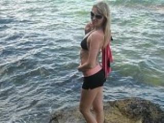 色情视频聊天 emili77