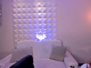 色情视频聊天 EmilyArmstrong