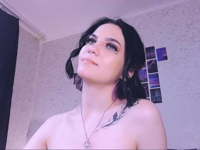 广播屏幕截图 EmmaMira