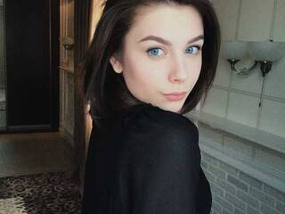 色情视频聊天 Evaaz