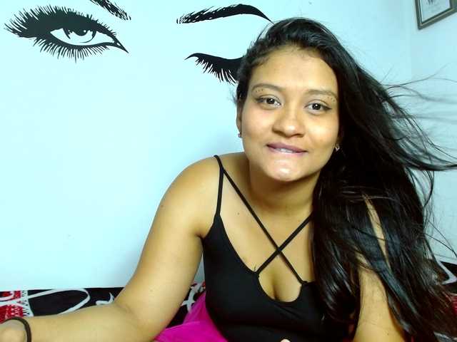 相片 EvanHot Doble penetracion #latina #hot #pussy # CAM2CAM #dirtytalk @come make me moan control my vibrations