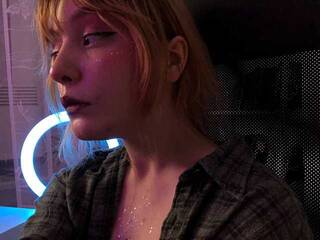 色情视频聊天 flora-son