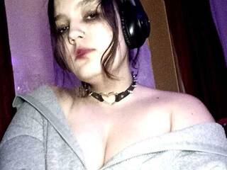 色情视频聊天 FlowerVi