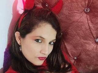 色情视频聊天 GatubelaHot69