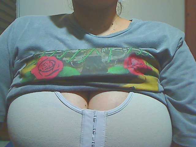 广播屏幕截图 GIOVANNA-SEX