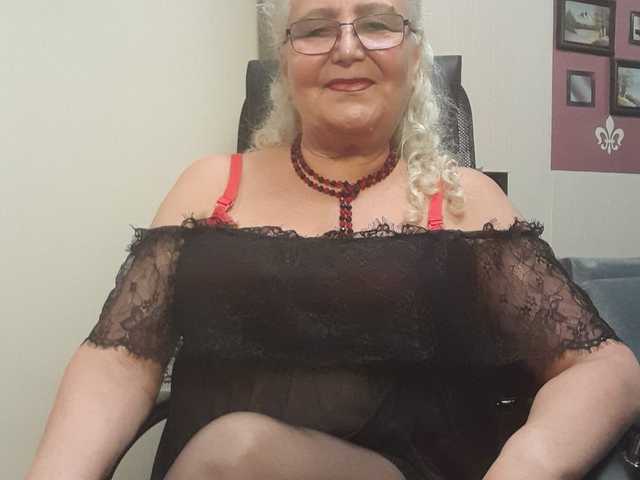 个人资料的照片 GrannyWants