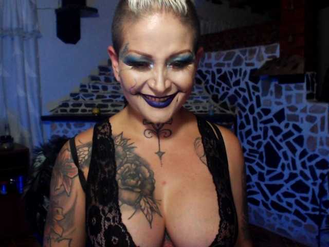 相片 gyanhatatho #pussy #ass #anal #squirt #oilshow #feetshow #bondage #tattoedgirl #piercedpussy #piercednipples #bigtits #bigass #latingirl #makeup #cosplay #cute