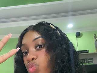 色情视频聊天 Hannan-baker