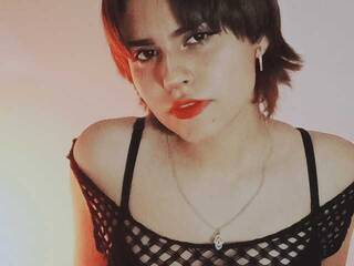 色情视频聊天 heilett-bell1