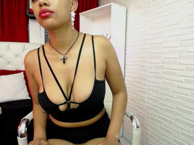 广播屏幕截图 Hellie-moore