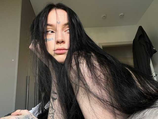 个人资料的照片 heyitskira