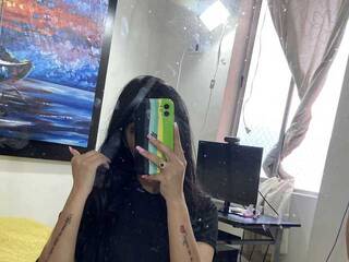 色情视频聊天 HilaryRios