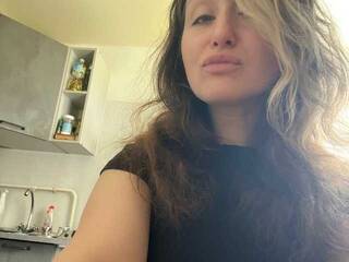 色情视频聊天 Hitraya31