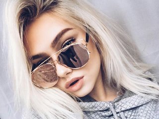 色情视频聊天 HollyBeauty