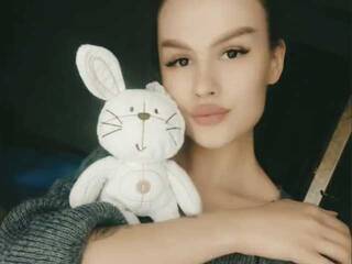 色情视频聊天 Mariwine