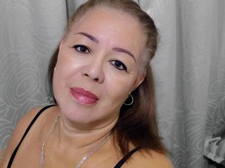 色情视频聊天 hornygranny78