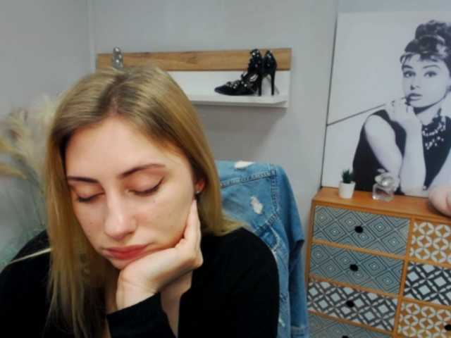 广播屏幕截图 hottieLAURA