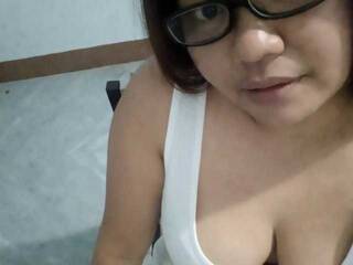 色情视频聊天 hotYASSI4U