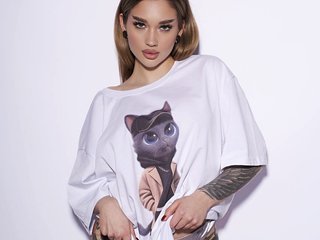 色情视频聊天 IamToxicRoxy
