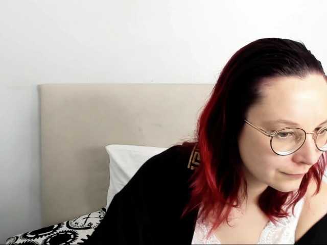 相片 InezLove Lets find out about our bodies ;* #new #ginger #glasses #fimdom #fetish #feet #roleplay