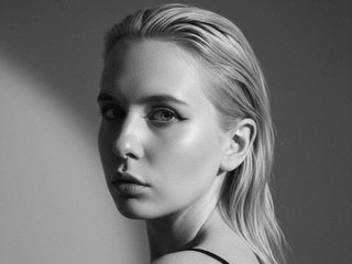 色情视频聊天 IngannaMorte