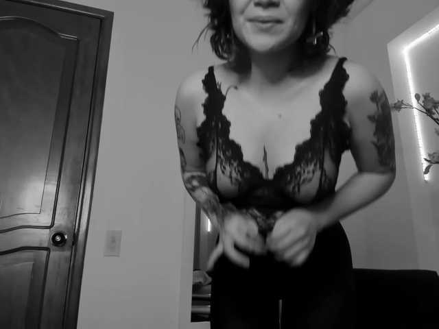 相片 IsabelleRed hello! welcome♥ /control lush in prv ☻ #sissy #anal #bdsm #slave #submissive #lovense" /snapchatfree / bellered21