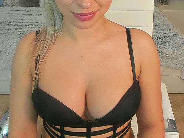 相片 issakitten Hello ❤️Can you keep this pussy wet? ❤️!@sexy surprise at goal #new #dildo #lush #blonde #petite #blowjob #bigass #twerk #squirt @sexysurprise at goal *** group chat open