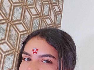 色情视频聊天 izzie-brow