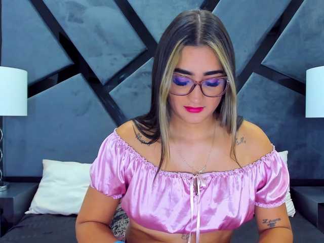 相片 JasmineRobert Hey guys join to my show, tease, Twerk ... I wet my pussy a lot. I want you to make me explode from heat with vibrations! .