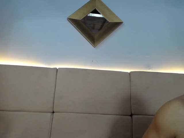 广播屏幕截图 Jazmin-and-Leon-