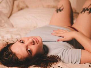 色情视频聊天 JuliaGiez